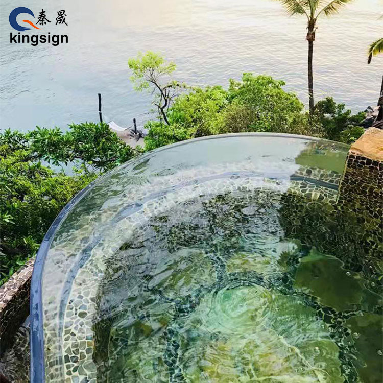 هل يمكن لنافذة حمام السباحة أن تظل صافية وآمنة لسنوات عديدة؟